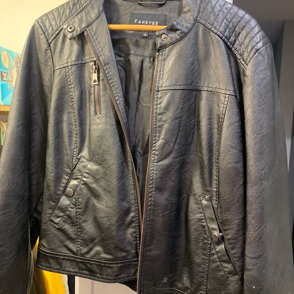 Fahsyee Black Leather Jacket